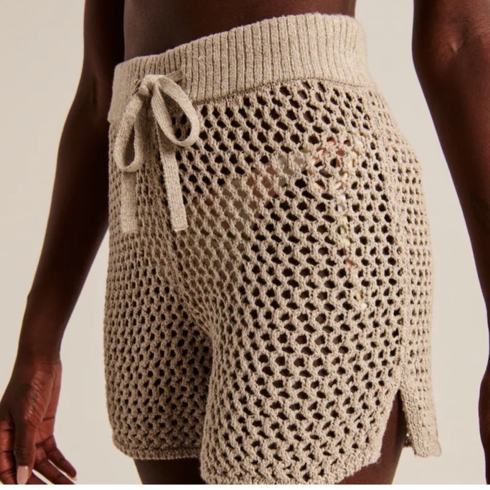 Abercrombie & Fitch Crochet shorts